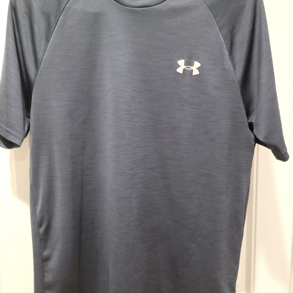 MENS UNDER ARMOUR T-SHIRT